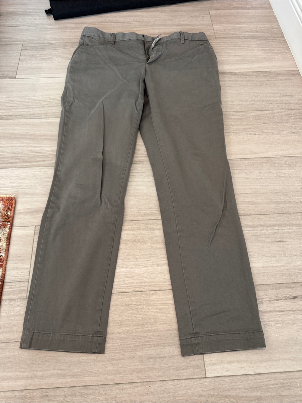 Banana Republic Men's Chinos — Gray